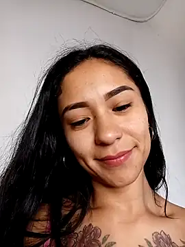 Liahdiaz  online show from 11-26-25, 12:50