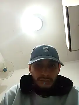 Juandavidbolivar online show from 11-16-25, 06:02