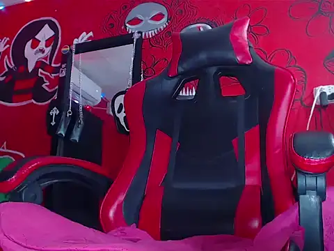 Snapshot of dante_hellsingx chatting on 10-17-25, 02:15 dante hellsingx online show from 10-17-25, 02:15