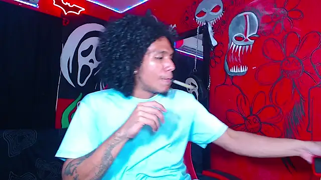 Snapshot of dante_hellsingx chatting on 11-08-25, 01:17 dante hellsingx online show from 11-08-25, 01:17