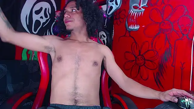 Snapshot of dante_hellsingx chatting on 11-19-25, 12:32 dante hellsingx online show from 11-19-25, 12:32