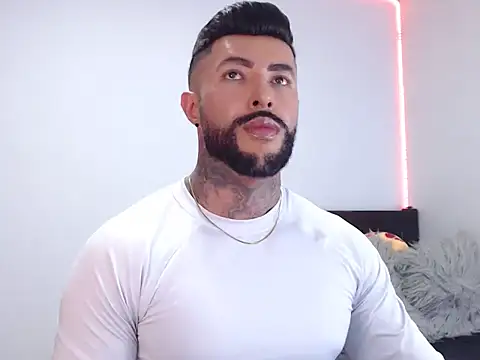 andrea de lucaa online show from 09-13-25, 04:45