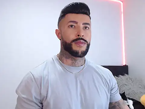 andrea de lucaa online show from 09-16-25, 01:39