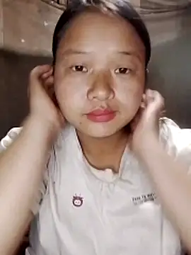 Snapshot of girl-babi chatting on 10-30-25, 02:46 girl-babi online show from 10-30-25, 02:46