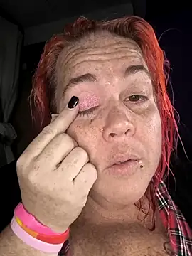 Snapshot of Courdles chatting on 10-15-25, 03:45 Courdles online show from 10-15-25, 03:45