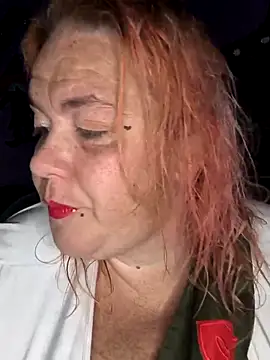 Snapshot of Courdles chatting on 10-30-25, 07:43 Courdles online show from 10-30-25, 07:43