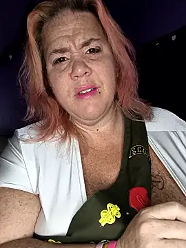 Snapshot of Courdles chatting on 10-31-25, 08:59 Courdles online show from 10-31-25, 08:59