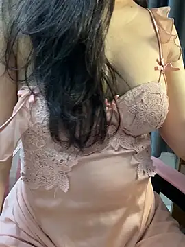 Snapshot of Orianna69 chatting on 02-26-26, 02:43 Orianna69 online show from 02-26-26, 02:43