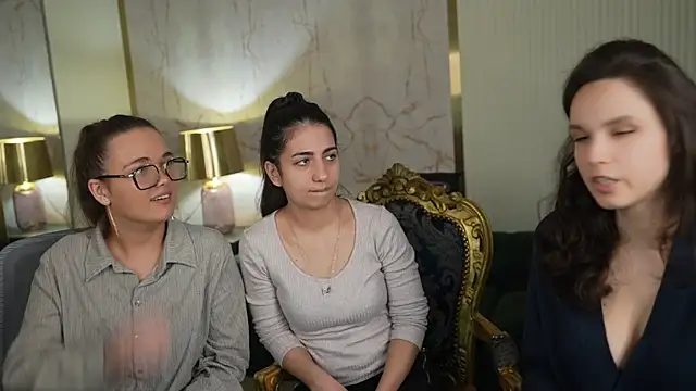 Snapshot of Cleo054 chatting on 03-06-26, 11:28 Cleo054 online show from 03-06-26, 11:28