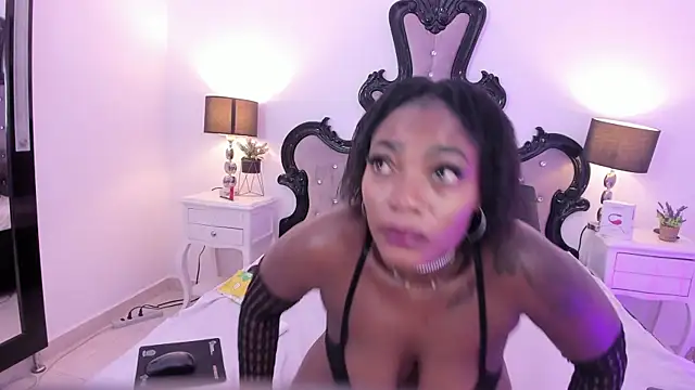 Snapshot of _analyy_ chatting on 11-01-25, 08:33 analyy online show from 11-01-25, 08:33