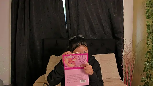 Tiffany Nm online show from 11-17-25, 12:55