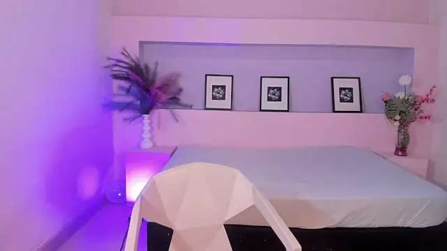 MiaLux5 online show from 09-19-25, 01:45