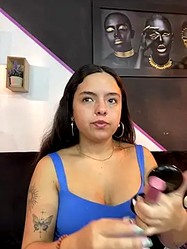 EmilyHarperr online show from 11-08-25, 12:05