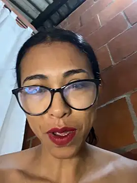 Snapshot of Emma__cumlovee chatting on 02-25-26, 11:20 Emma cumlovee online show from 02-25-26, 11:20