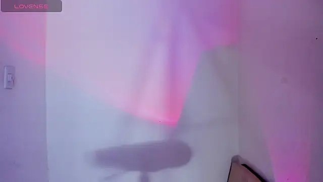 Snapshot of Viioleett_cum chatting on 02-16-26, 01:51 Viioleett cum online show from 02-16-26, 01:51