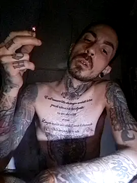 Snapshot of Robe420 chatting on 11-25-25, 07:47 Robe420 online show from 11-25-25, 07:47