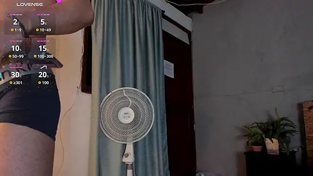 Snapshot of Markuss__ chatting on 09-25-25, 02:48 Markuss online show from 09-25-25, 02:48