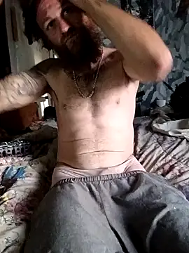 Snapshot of bearded_cross chatting on 10-17-25, 01:03 bearded cross online show from 10-17-25, 01:03