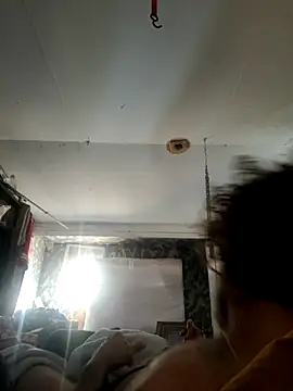 Snapshot of bearded_cross chatting on 11-21-25, 04:38 bearded cross online show from 11-21-25, 04:38