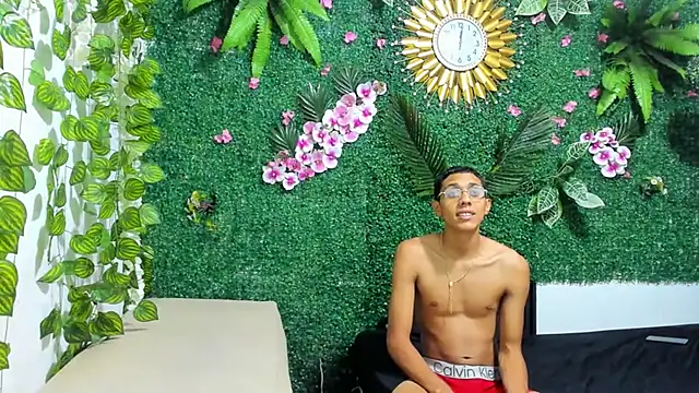 MielAndLeo online show from 09-19-25, 05:20