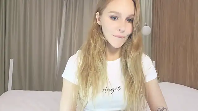 Brigitte Bardot online show from 09-17-25, 05:31