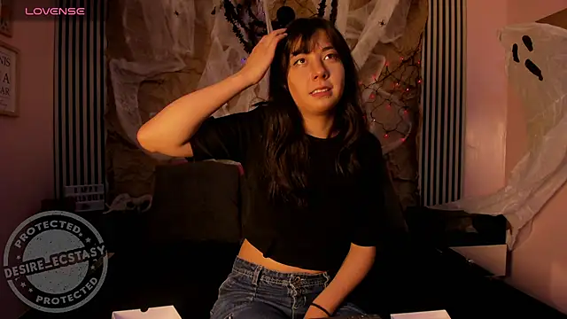 Desire Ecstasy online show from 10-26-25, 01:28