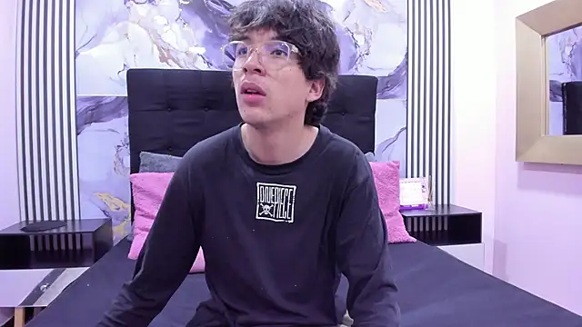 Desire Ecstasy online show from 11-30-25, 01:04