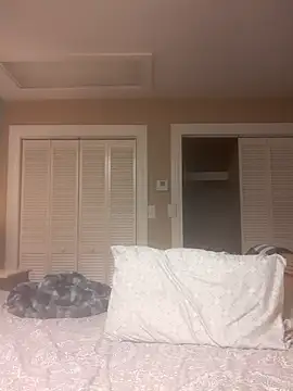 Gearsuit online show from 10-18-25, 10:16