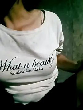 Lisa pusy online show from 10-23-25, 11:20