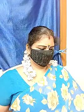 Snapshot of sushma26 chatting on 11-14-25, 04:49 sushma26 online show from 11-14-25, 04:49