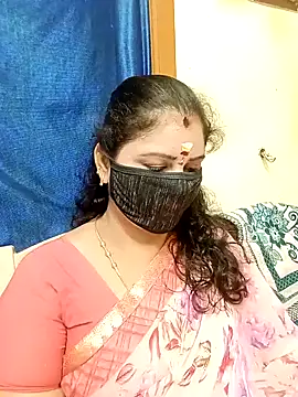 Snapshot of sushma26 chatting on 11-18-25, 07:57 sushma26 online show from 11-18-25, 07:57