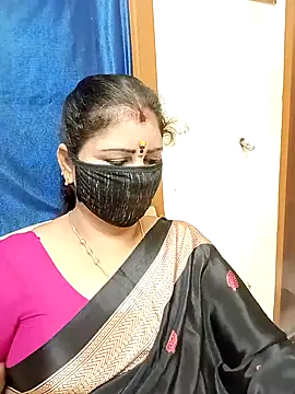 Snapshot of sushma26 chatting on 11-19-25, 05:35 sushma26 online show from 11-19-25, 05:35