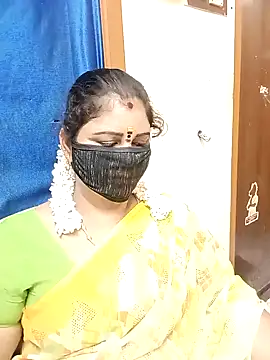 Snapshot of sushma26 chatting on 11-21-25, 05:11 sushma26 online show from 11-21-25, 05:11