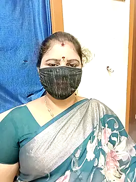 Snapshot of sushma26 chatting on 11-25-25, 04:40 sushma26 online show from 11-25-25, 04:40