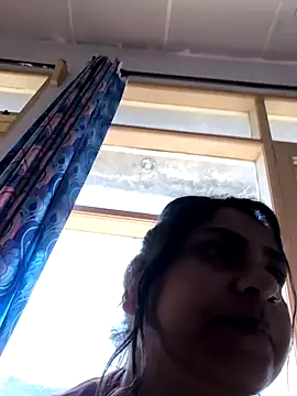 Snapshot of queenbuggi chatting on 02-12-26, 07:36 queenbuggi online show from 02-12-26, 07:36