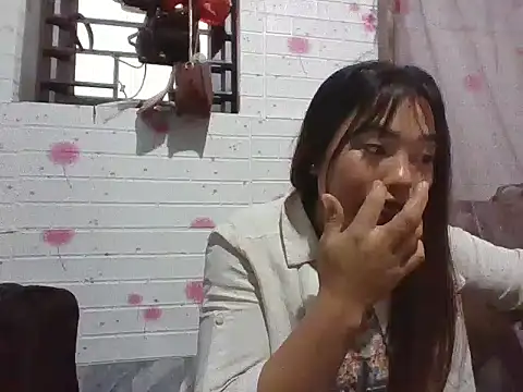 Snapshot of Lee_coope chatting on 11-24-25, 01:27 Lee coope online show from 11-24-25, 01:27