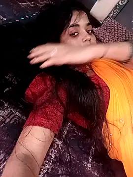 Snapshot of Rachna_Love chatting on 10-08-25, 06:33 Rachna Love online show from 10-08-25, 06:33