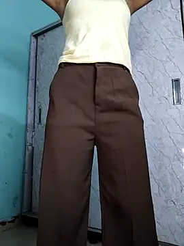 Snapshot of Nisha_cam12 chatting on 10-06-25, 05:10 Nisha cam12 online show from 10-06-25, 05:10