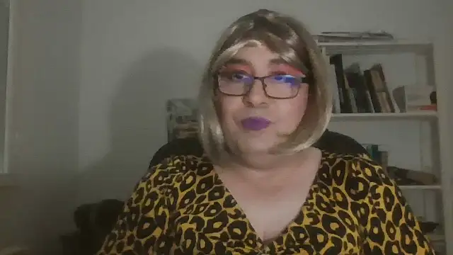 Snapshot of nataliacd chatting on 11-11-25, 04:40 nataliacd online show from 11-11-25, 04:40