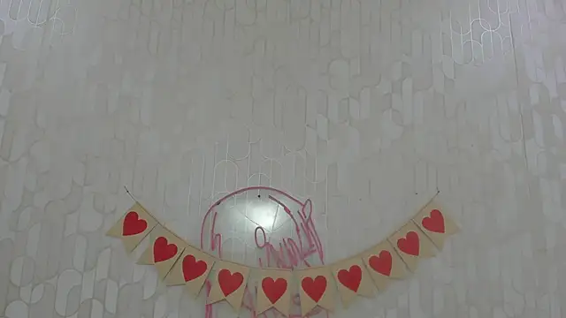 Snapshot of scarletross_ chatting on 02-12-26, 02:34 scarletross online show from 02-12-26, 02:34