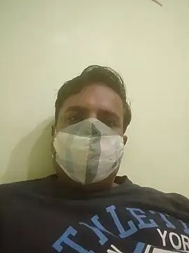 vardh033 online show from 10-19-25, 03:23