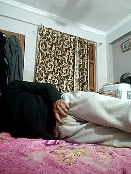 Snapshot of vardh033 chatting on 02-03-26, 10:53 vardh033 online show from 02-03-26, 10:53