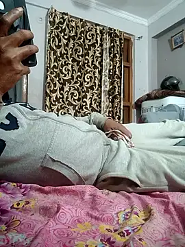 Snapshot of vardh033 chatting on 02-10-26, 03:05 vardh033 online show from 02-10-26, 03:05