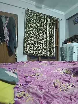 Snapshot of vardh033 chatting on 02-15-26, 11:45 vardh033 online show from 02-15-26, 11:45