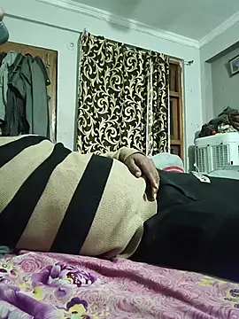 Snapshot of vardh033 chatting on 02-18-26, 05:53 vardh033 online show from 02-18-26, 05:53