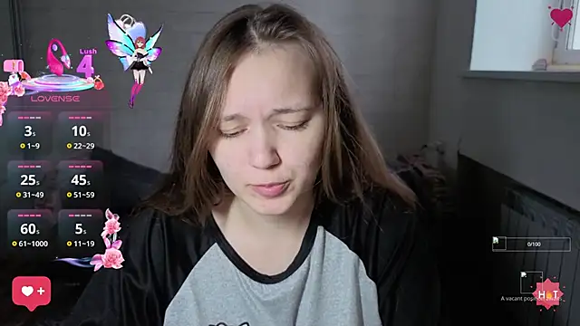 Snapshot of AlisaWyn chatting on 10-09-25, 06:11 AlisaWyn online show from 10-09-25, 06:11