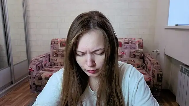 Snapshot of AlisaWyn chatting on 11-12-25, 04:57 AlisaWyn online show from 11-12-25, 04:57