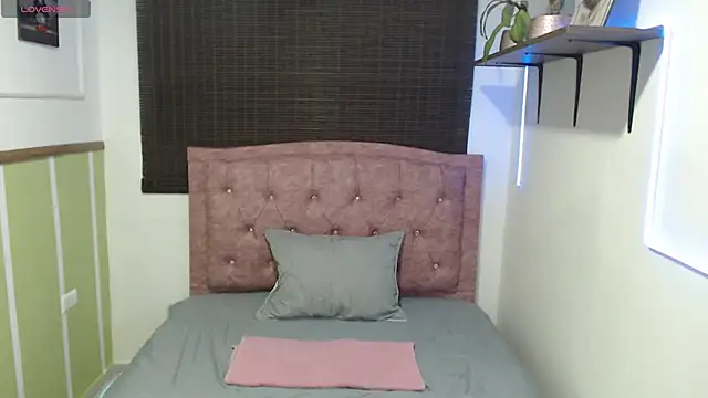 veronica em1 online show from 04-08-26, 01:11