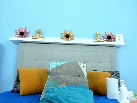 monalind220 online show from 10-09-25, 01:20