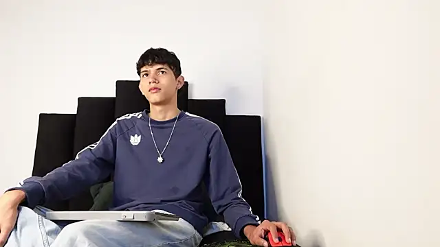 alexmark  online show from 10-20-25, 01:44